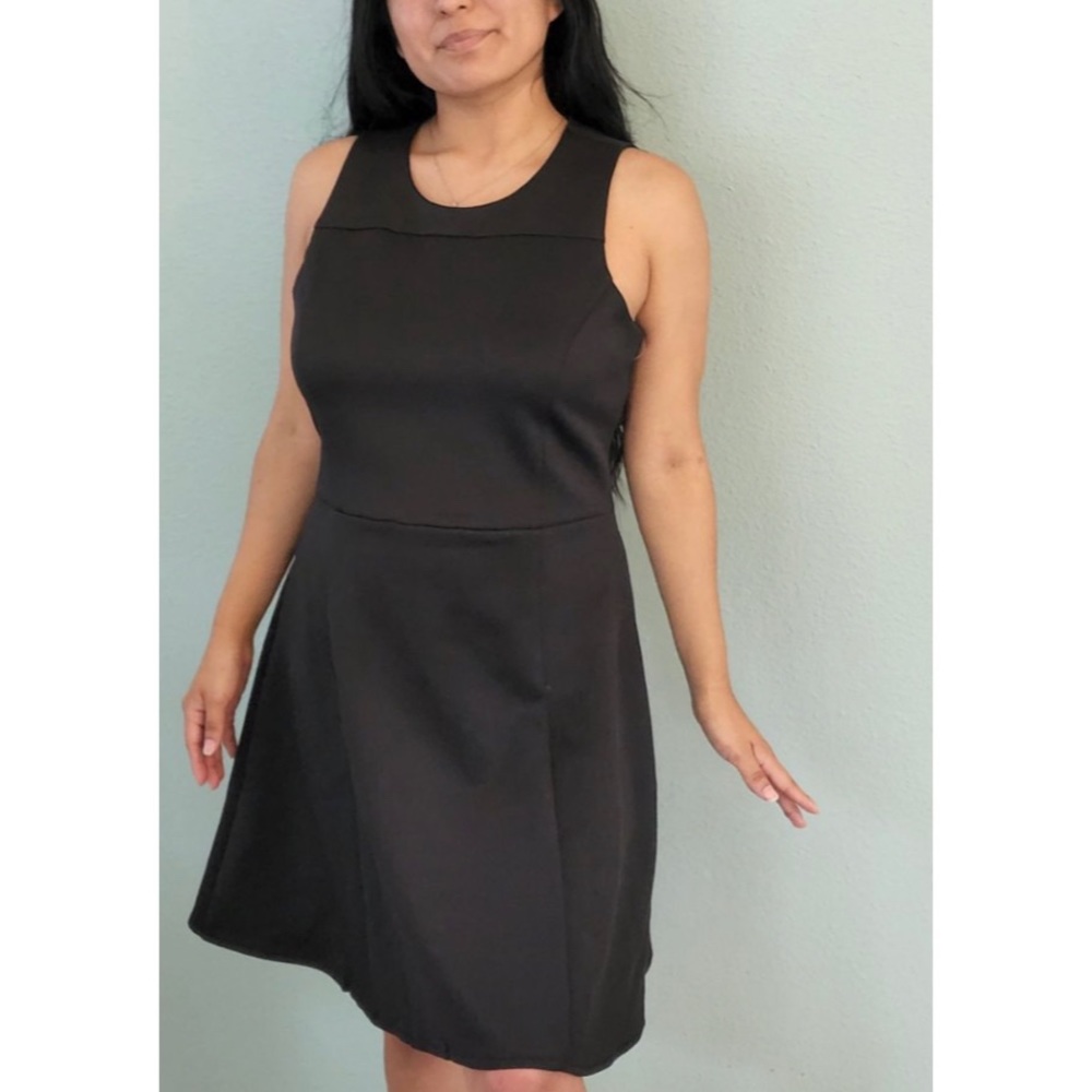 Harvé Bernard~ little black dress